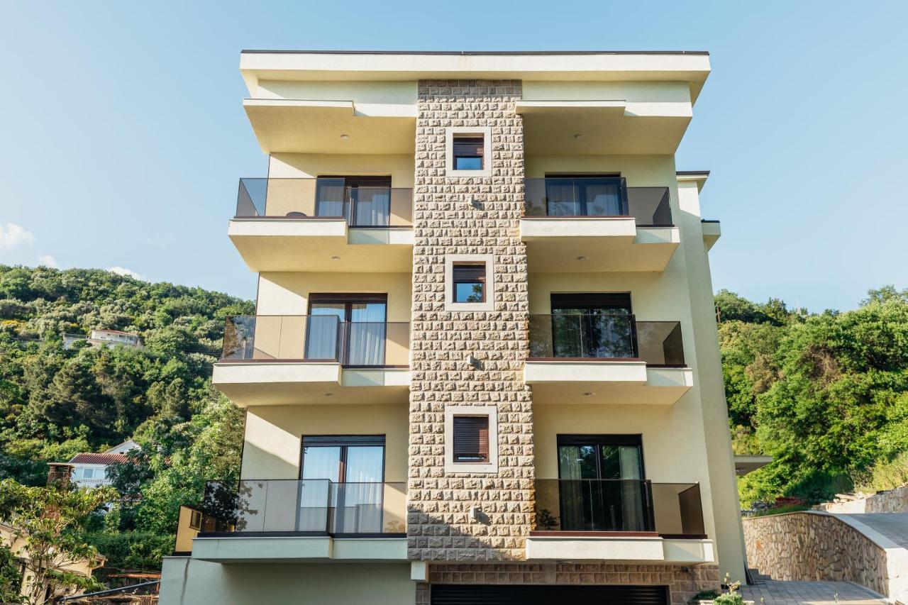 Green Valley Apartments Херцег Нови Екстериор снимка