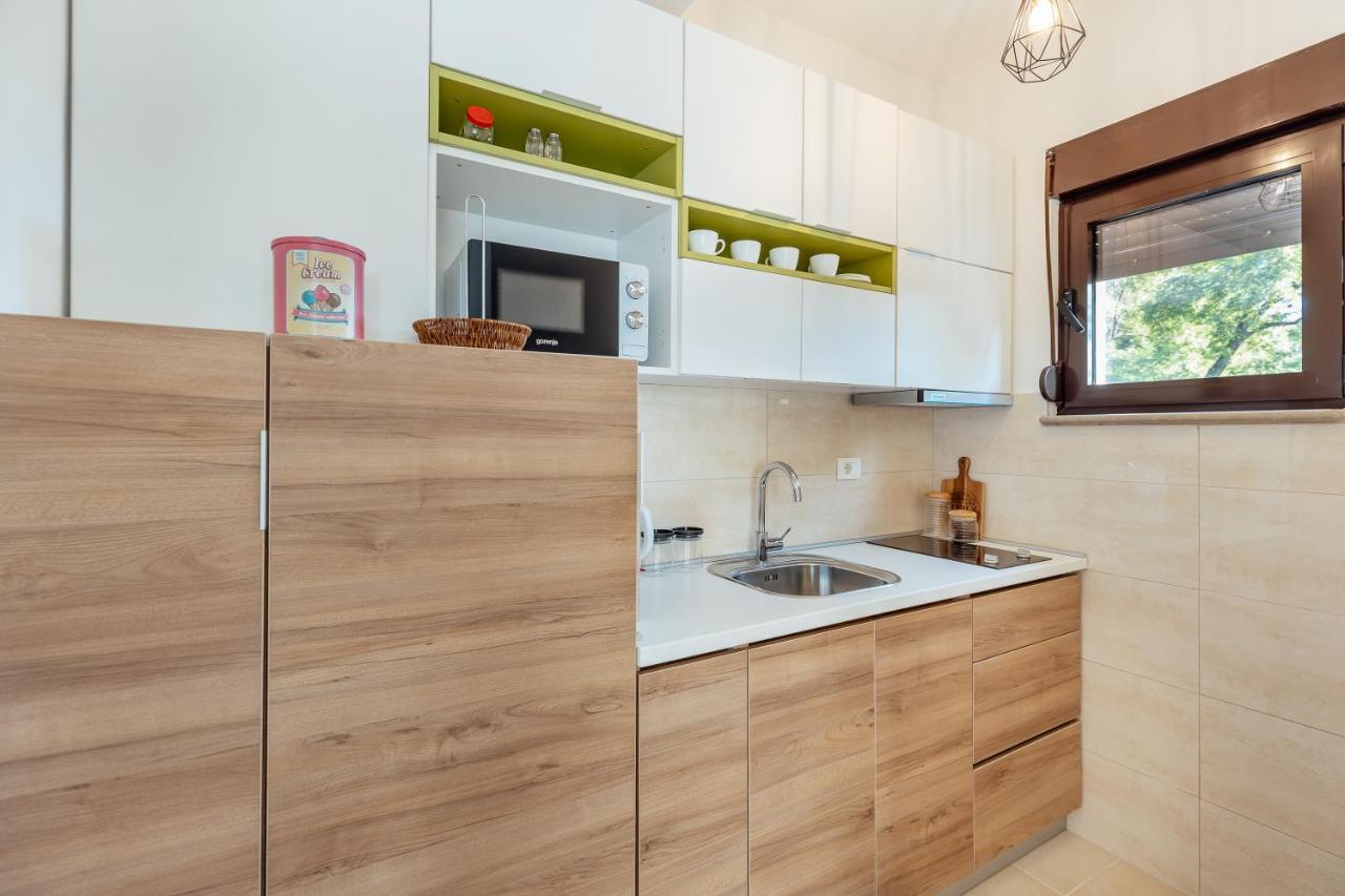 Green Valley Apartments Херцег Нови Екстериор снимка
